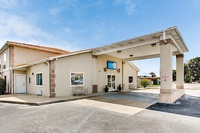 Motel 6 Hinesville, GA