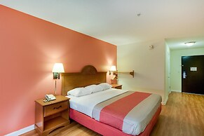 Motel 6 Hinesville, GA