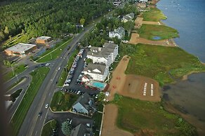 Cherry Tree Inn & Suites