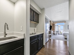 Cherry Tree Inn & Suites