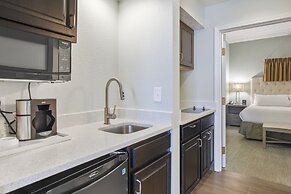 Cherry Tree Inn & Suites