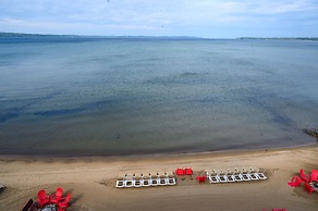 Cherry Tree Inn & Suites