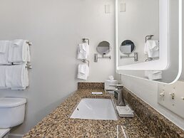 Cherry Tree Inn & Suites