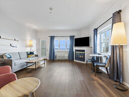 Cherry Tree Inn & Suites