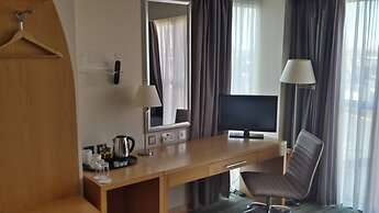 Holiday Inn Birmingham North - Cannock by IHG