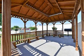 Best Western Limestone Inn & Suites