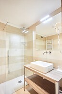 MajesticHouse Conference & Restaurant