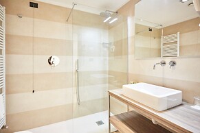 MajesticHouse Conference & Restaurant