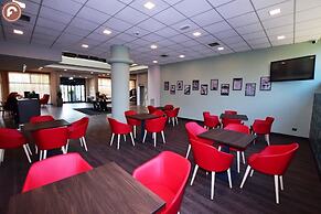 MajesticHouse Conference & Restaurant