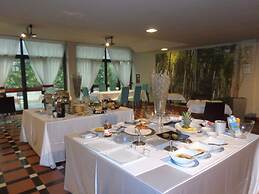 MajesticHouse Conference & Restaurant