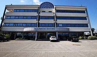 MajesticHouse Conference & Restaurant