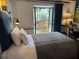 ARQUEOLOGO EXCLUSIVE SELECTION - Casa Peralta