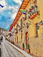 ARQUEOLOGO EXCLUSIVE SELECTION - Casa Peralta