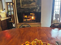 ARQUEOLOGO EXCLUSIVE SELECTION - Casa Peralta