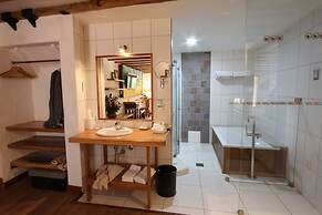 ARQUEOLOGO EXCLUSIVE SELECTION - Casa Peralta