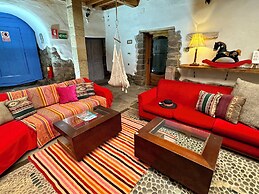 ARQUEOLOGO EXCLUSIVE SELECTION - Casa Peralta