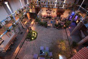 ARQUEOLOGO EXCLUSIVE SELECTION - Casa Peralta