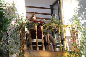 ARQUEOLOGO EXCLUSIVE SELECTION - Casa Peralta