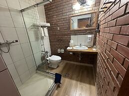 ARQUEOLOGO EXCLUSIVE SELECTION - Casa Peralta