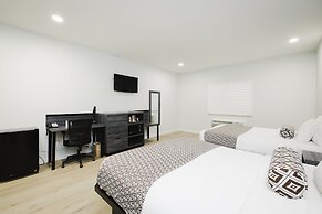 Sapphire Inn and Suites