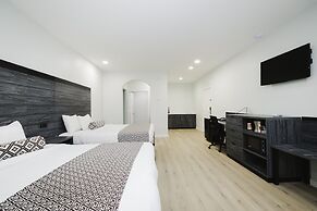 Sapphire Inn and Suites