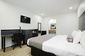 Sapphire Inn and Suites