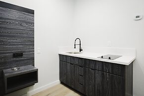 Sapphire Inn and Suites