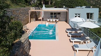 Pleiades Luxurious Villas