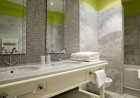 Pleiades Luxurious Villas