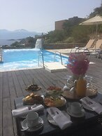 Pleiades Luxurious Villas