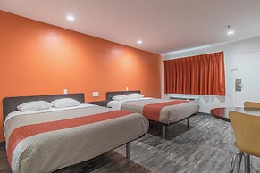 Motel 6 Barstow, CA - Route 66