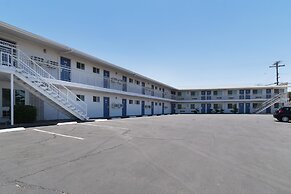 Motel 6 Barstow, CA - Route 66