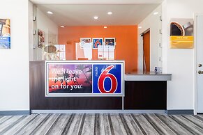 Motel 6 Barstow, CA - Route 66