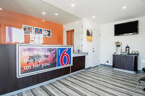 Motel 6 Barstow, CA - Route 66