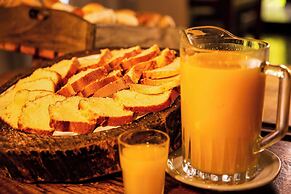 Raices Esturión Hotel