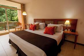 Raices Esturión Hotel