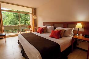 Raices Esturión Hotel