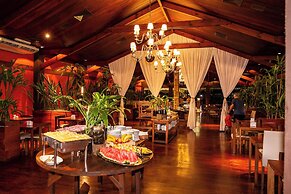 Raices Esturión Hotel