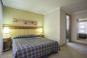 Astron Suítes São José dos Pinhais by Nobile