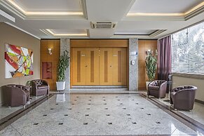 Astron Suítes São José dos Pinhais by Nobile