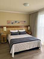 Astron Suítes São José dos Pinhais by Nobile