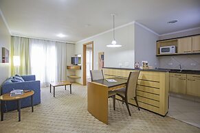 Astron Suítes São José dos Pinhais by Nobile