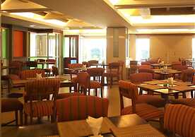 Long Beach Cha-Am Hotel