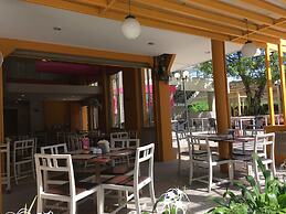 Long Beach Cha-Am Hotel