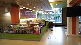 Long Beach Cha-Am Hotel