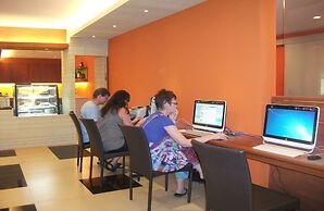 Long Beach Cha-Am Hotel