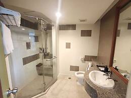 Long Beach Cha-Am Hotel