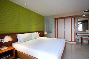 Long Beach Cha-Am Hotel