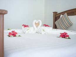 Baan Mai Beachfront Phuket Lone Island