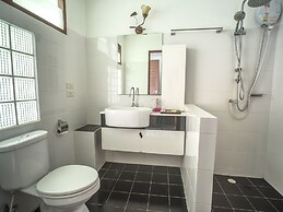 Baan Mai Beachfront Phuket Lone Island